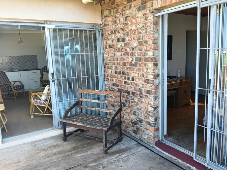 3 Bedroom Property for Sale in Wavecrest Eastern Cape